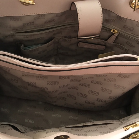 Blush pink Michael Kors handbag - Picture 2 of 3